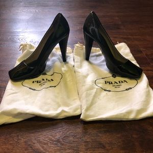 💯 Authentic Prada Heels
